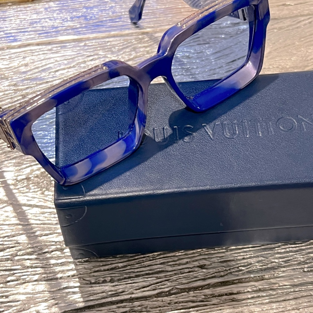 RARE Louis Vuitton 1.1 Millionaire Sunglasses in Blue 1 of 70
